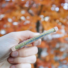 Charger l'image dans la galerie, Éliminateur de peluches en bois