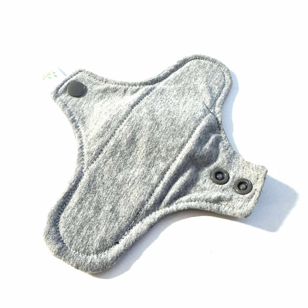 Serviette hygiénique lavable protège dessous • Gris
