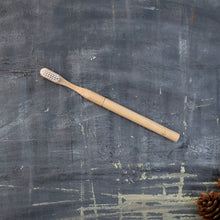 Charger l'image dans la galerie, Brosse à dents en bambou
