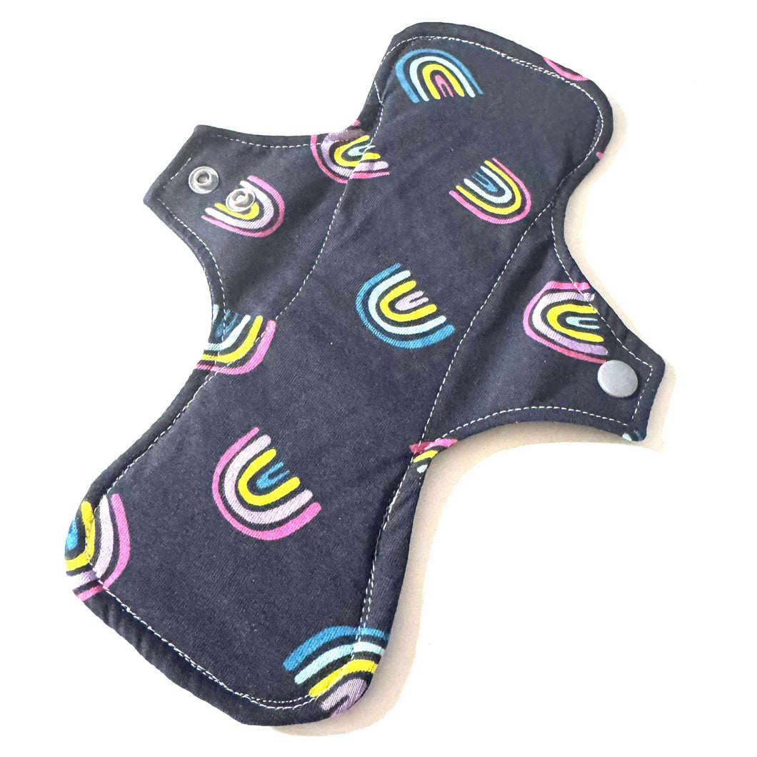 Serviette hygiénique lavable de Front Bleeder  • Arc-en-ciel