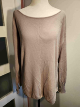 Charger l'image dans la galerie, Chandail lilas  • 2XL
