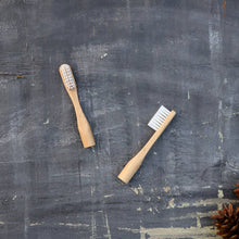 Charger l'image dans la galerie, Paquet de 2 recharges de tête de brosse à dents en bambou
