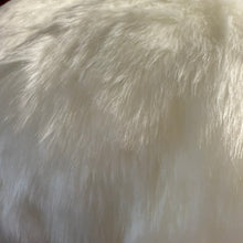 Charger l'image dans la galerie, Poilue blanche
