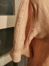 Charger l'image dans la galerie, Chandail lainage rose  • M Neuf
