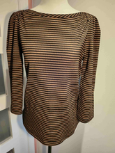 Charger l'image dans la galerie, Chandail brun noir • XS
