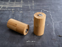 Charger l'image dans la galerie, Soie dentaire à l'amidon de maïs: 1 recharge de fil dentaire
