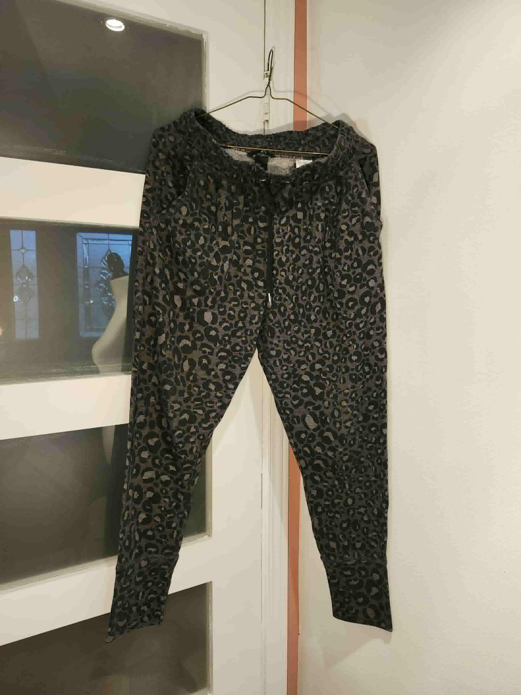 Pantalon léopard • L
