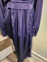 Charger l&#39;image dans la galerie, Robe longue bleue marine neuve
