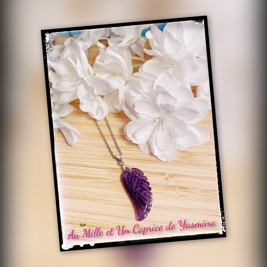 Collier • Aile mauve